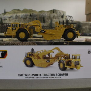 Diecast Masters 85175 Cat 657G Wheel Tractor Scraper 1/50 scale